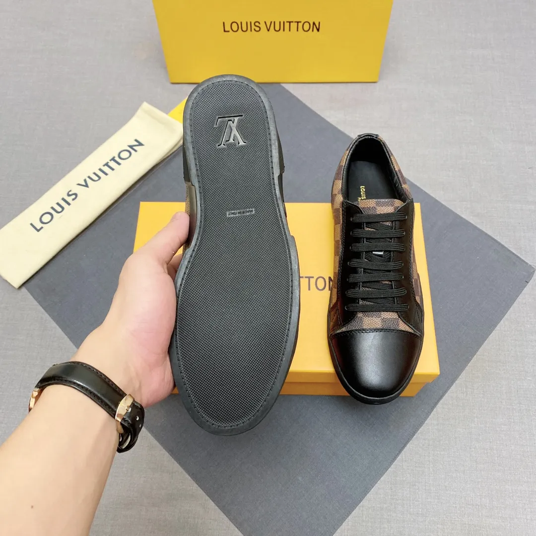 p360 LV men's shoes, casual shoes, sneakers, an international high-end brand, this model is the official classic model, 1:1 quality, made by famous manufacturers, made of Italian cowhide ➕PVC presbyoplasty material, perfect last shape, generous and fashionable design, attracting many consumers, top-grade cowhide inside, made of cowhide: what you want is high quality; dear friends, don't miss to forward the picture, the code number is 38_44 optional, No. 019